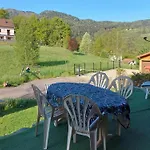 With Garden In Lotharingen Horská chata Saint-Maurice-sur-Moselle