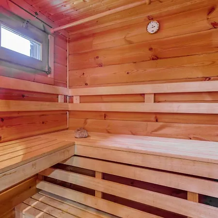 Chalet In With Sauna *
