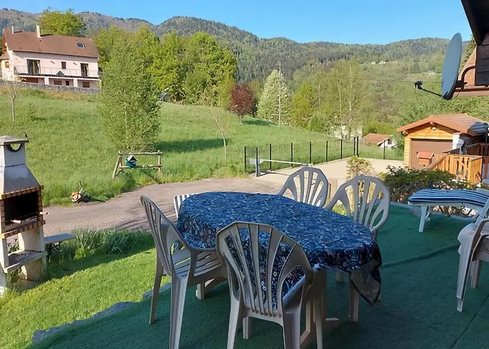 With Garden In Lotharingen Chalet Saint-Maurice-sur-Moselle